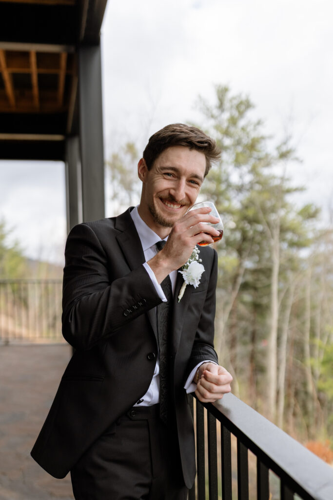 Erin Shelby Photography. A Wedding & Portrait photographer based in Northeast Florida. Capturing candid & meaningful moments from your most special day.