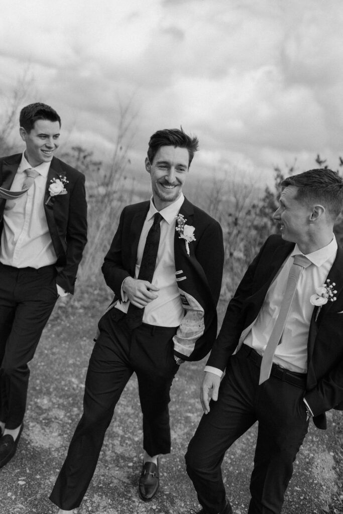 Erin Shelby Photography. A Wedding & Portrait photographer based in Northeast Florida. Capturing candid & meaningful moments from your most special day.