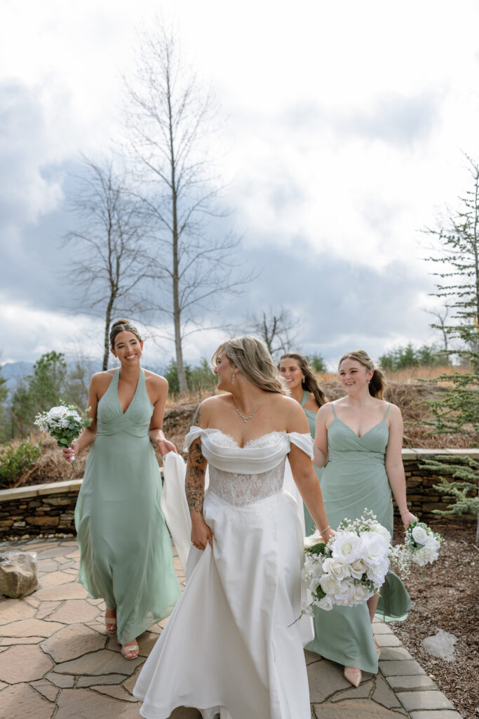 Erin Shelby Photography. A Wedding & Portrait photographer based in Northeast Florida. Capturing candid & meaningful moments from your most special day.