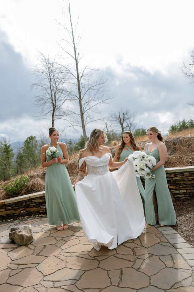 Erin Shelby Photography. A Wedding & Portrait photographer based in Northeast Florida. Capturing candid & meaningful moments from your most special day.