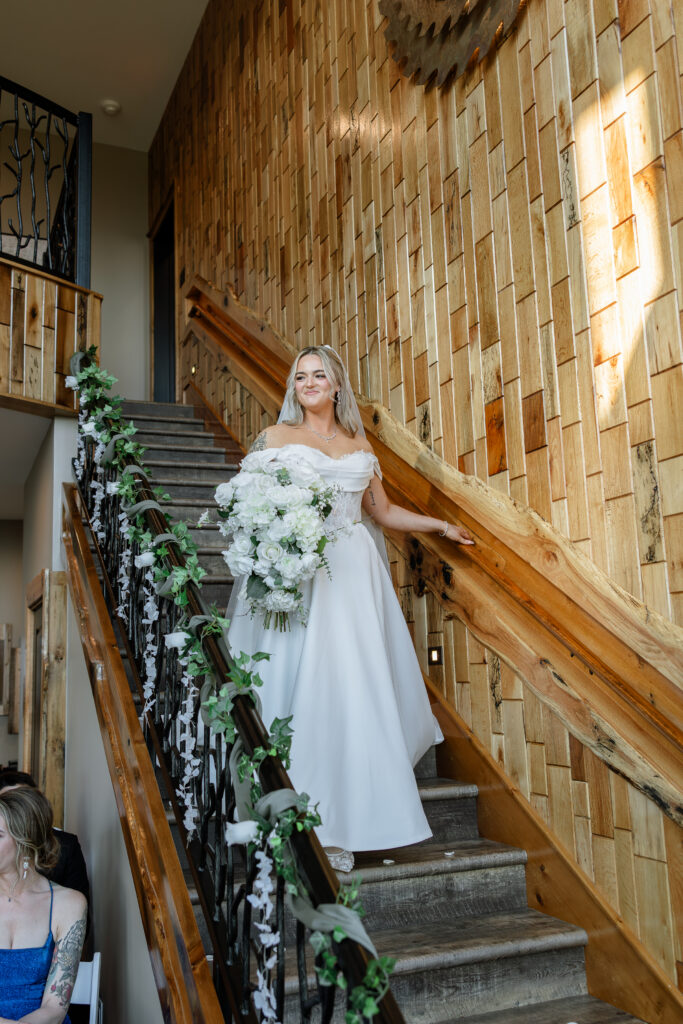 Erin Shelby Photography. A Wedding & Portrait photographer based in Northeast Florida. Capturing candid & meaningful moments from your most special day.
