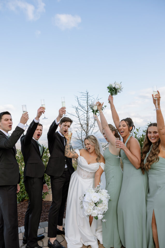 Erin Shelby Photography. A Wedding & Portrait photographer based in Northeast Florida. Capturing candid & meaningful moments from your most special day.