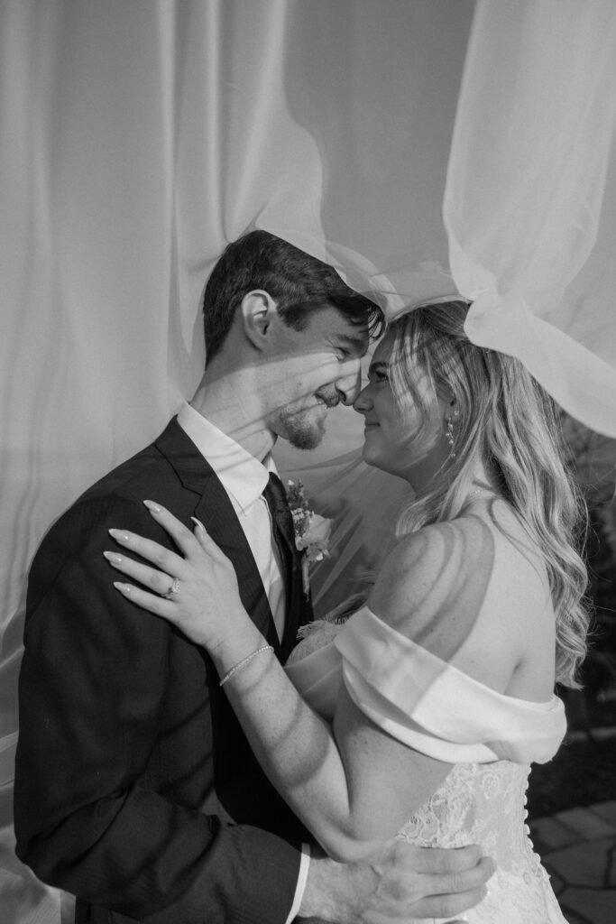 Erin Shelby Photography. A Wedding & Portrait photographer based in Northeast Florida. Capturing candid & meaningful moments from your most special day.