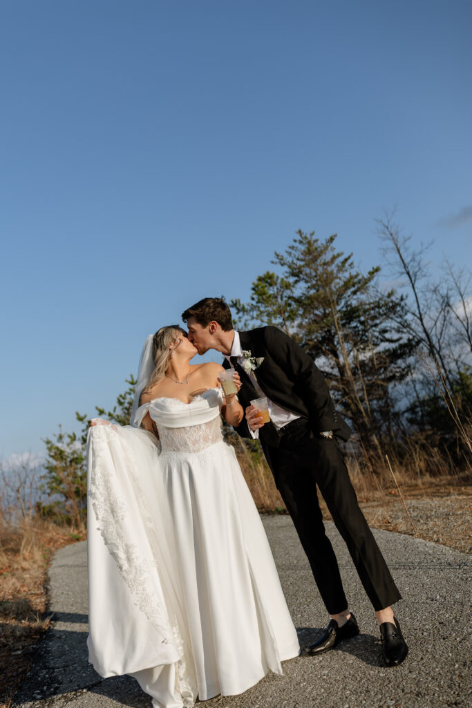 Erin Shelby Photography. A Wedding & Portrait photographer based in Northeast Florida. Capturing candid & meaningful moments from your most special day.