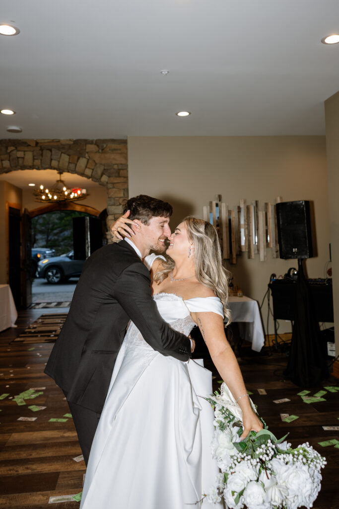 Erin Shelby Photography. A Wedding & Portrait photographer based in Northeast Florida. Capturing candid & meaningful moments from your most special day.