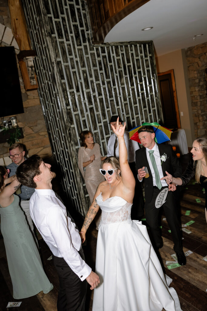 Erin Shelby Photography. A Wedding & Portrait photographer based in Northeast Florida. Capturing candid & meaningful moments from your most special day.
