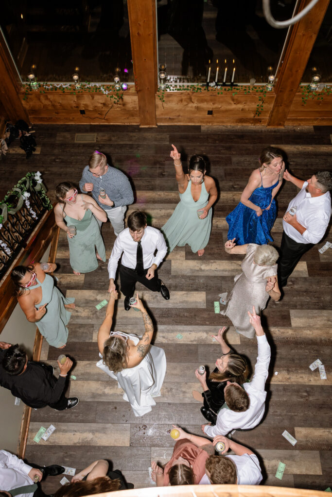 Erin Shelby Photography. A Wedding & Portrait photographer based in Northeast Florida. Capturing candid & meaningful moments from your most special day.