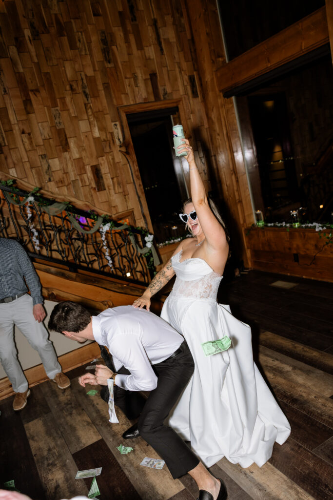 Erin Shelby Photography. A Wedding & Portrait photographer based in Northeast Florida. Capturing candid & meaningful moments from your most special day.