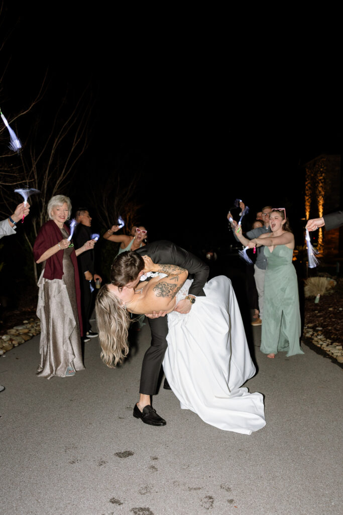 Erin Shelby Photography. A Wedding & Portrait photographer based in Northeast Florida. Capturing candid & meaningful moments from your most special day.